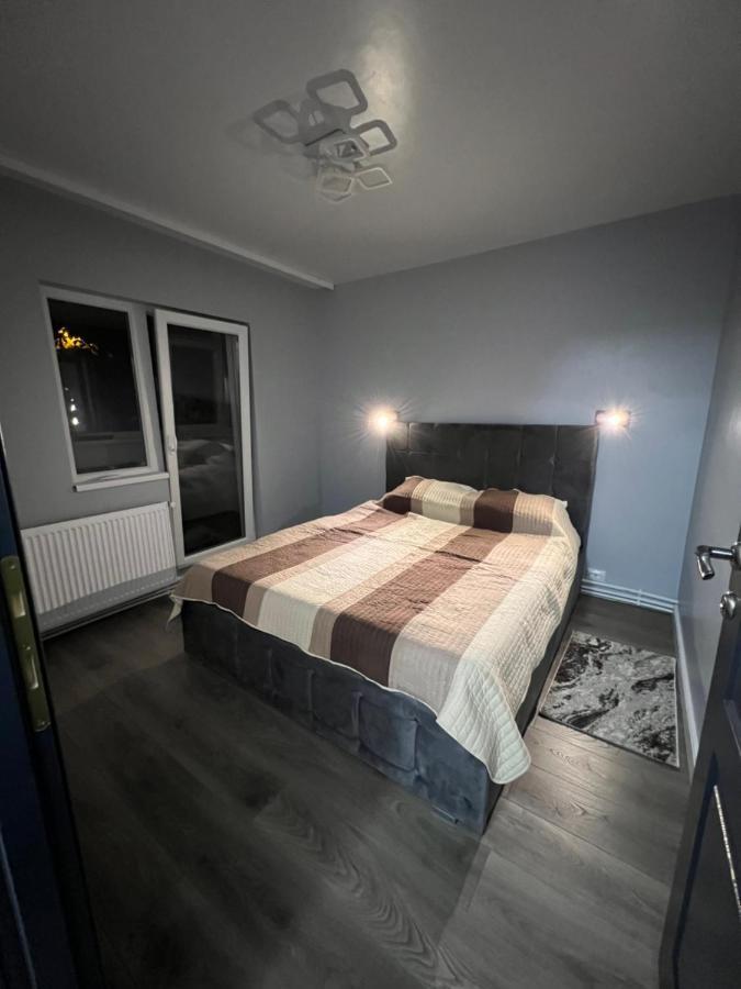 The Urban Hub 2 Apartment Iasi Ngoại thất bức ảnh