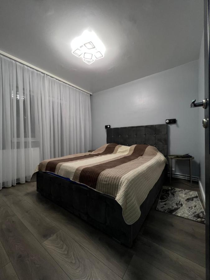 The Urban Hub 2 Apartment Iasi Ngoại thất bức ảnh