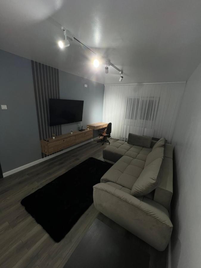 The Urban Hub 2 Apartment Iasi Ngoại thất bức ảnh