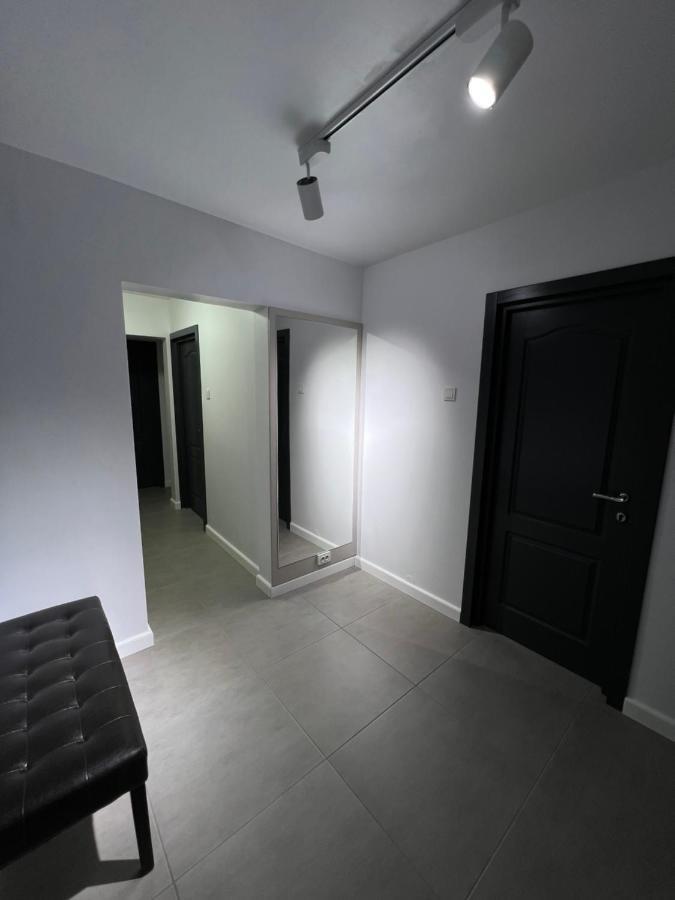 The Urban Hub 2 Apartment Iasi Ngoại thất bức ảnh